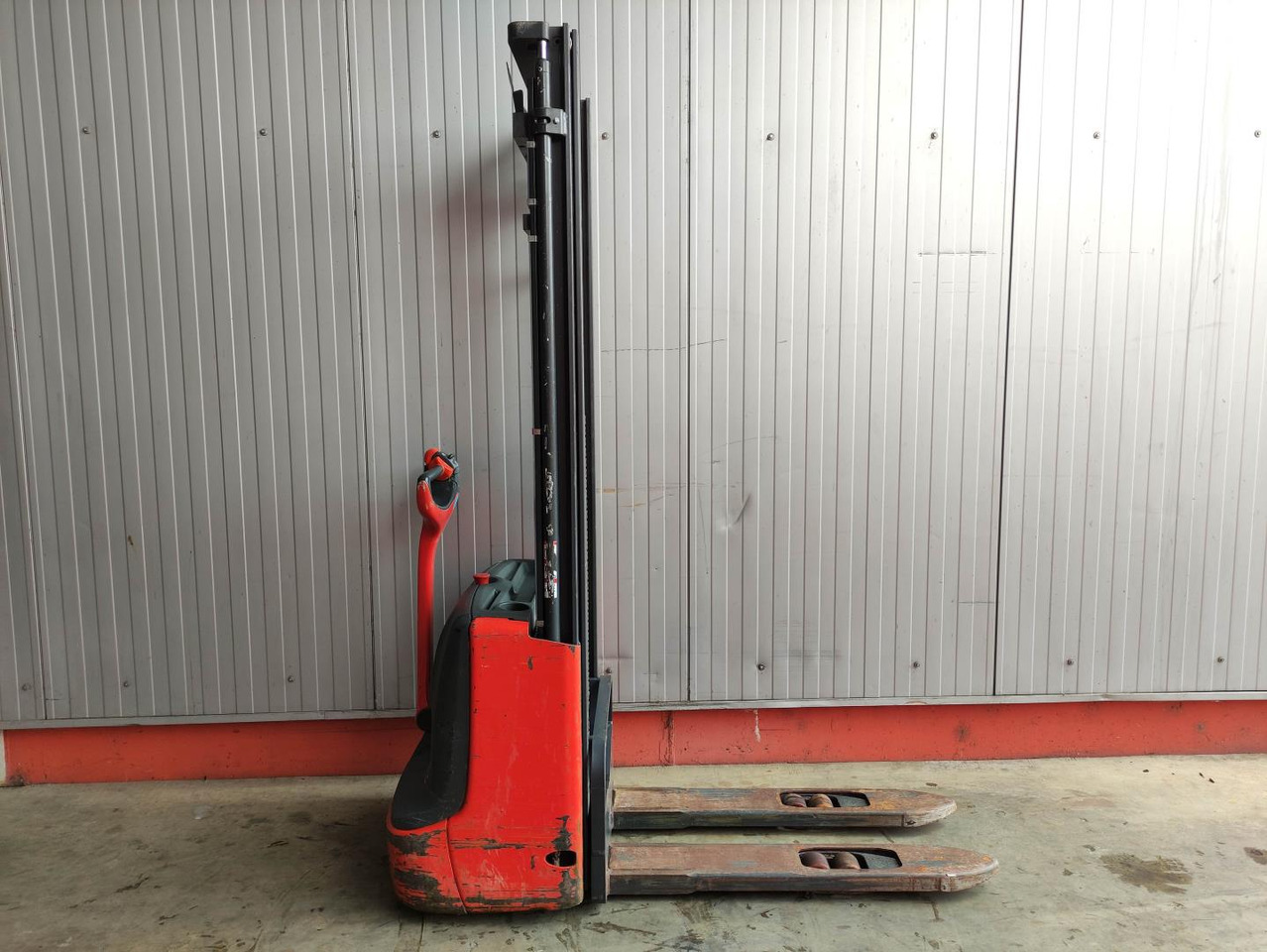 Linde L12 - Сложувач: слика 2 Linde L12 - Сложувач: слика 2