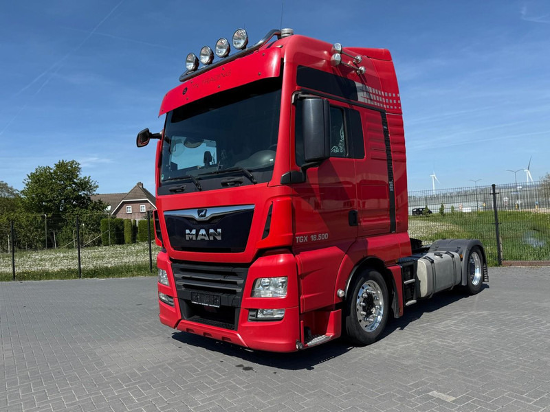 MAN 18.500 FULL AIR, ALCOA, TV, INVERTER, MICROWAVE, TOP. - Камион влекач: слика 2 MAN 18.500 FULL AIR, ALCOA, TV, INVERTER, MICROWAVE, TOP. - Камион влекач: слика 2