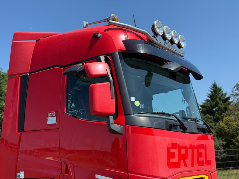Renault T520 HIGH PARK COOL, FULL SPOILER, STEEL/AIR, 2 TANKS, 2 BEDS, FRIGO - Камион влекач: слика 3 Renault T520 HIGH PARK COOL, FULL SPOILER, STEEL/AIR, 2 TANKS, 2 BEDS, FRIGO - Камион влекач: слика 3