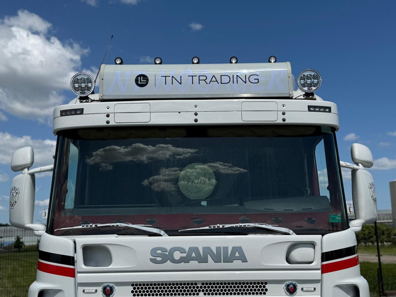 Scania P 114.340 MANUAL, LEATHER SEATS, LED, NICE CONDITION. - Камион влекач: слика 5 Scania P 114.340 MANUAL, LEATHER SEATS, LED, NICE CONDITION. - Камион влекач: слика 5