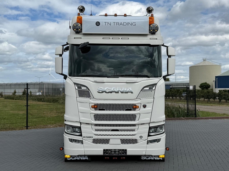 Scania R580 V8 NGS 3.15WB, RETARDER, VOLLUCHT, LEER, LED, KING OF THE ROAD. - Камион влекач: слика 3 Scania R580 V8 NGS 3.15WB, RETARDER, VOLLUCHT, LEER, LED, KING OF THE ROAD. - Камион влекач: слика 3