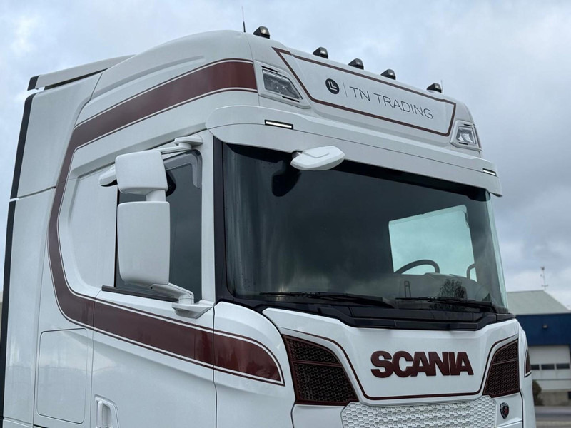 Scania S450 VOLLUCHT, SMART 2 TACHO, 2X TANK, RETARDER, VOL SPOILER, PARK COOL. - Камион влекач: слика 2 Scania S450 VOLLUCHT, SMART 2 TACHO, 2X TANK, RETARDER, VOL SPOILER, PARK COOL. - Камион влекач: слика 2
