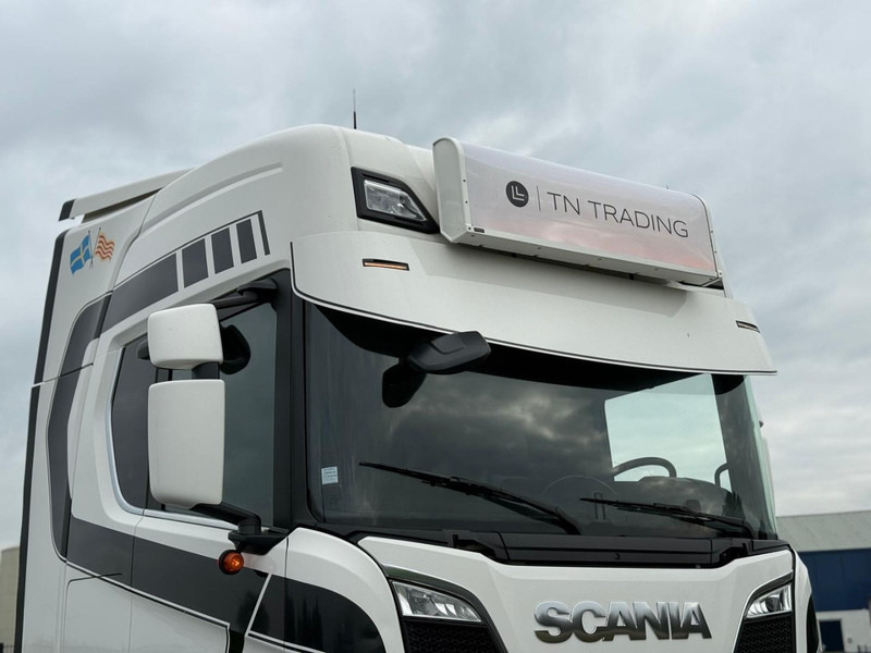 Scania S520 V8 NGS FULL SPOILER, PARK COOLER, FULL AIR, RETARDER, 6 BALLOONS. - Камион влекач: слика 2 Scania S520 V8 NGS FULL SPOILER, PARK COOLER, FULL AIR, RETARDER, 6 BALLOONS. - Камион влекач: слика 2