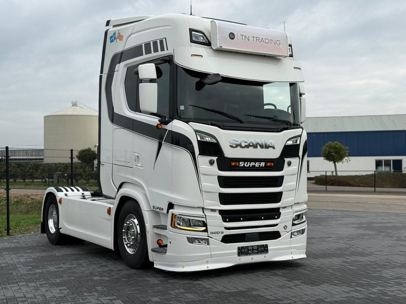 Scania S520 V8 NGS FULL SPOILER, PARK COOLER, FULL AIR, RETARDER, 6 BALLOONS. - Камион влекач: слика 1 Scania S520 V8 NGS FULL SPOILER, PARK COOLER, FULL AIR, RETARDER, 6 BALLOONS. - Камион влекач: слика 1