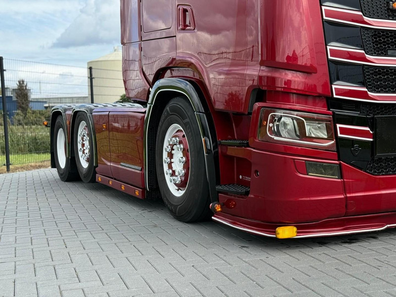 Scania S580 V8 NGS SHOWTRUCK, VOLLUCHT, RETARDER, LEER, GESTUURD. - Камион влекач: слика 3 Scania S580 V8 NGS SHOWTRUCK, VOLLUCHT, RETARDER, LEER, GESTUURD. - Камион влекач: слика 3
