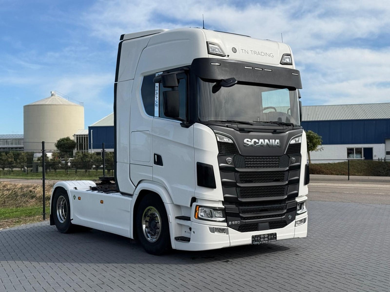 Scania S650 V8 NGS PARK COOL, VOLLUCHT, HYDRAULIEK, PTO, RETARDER, VOL SPOILER. - Камион влекач: слика 1 Scania S650 V8 NGS PARK COOL, VOLLUCHT, HYDRAULIEK, PTO, RETARDER, VOL SPOILER. - Камион влекач: слика 1