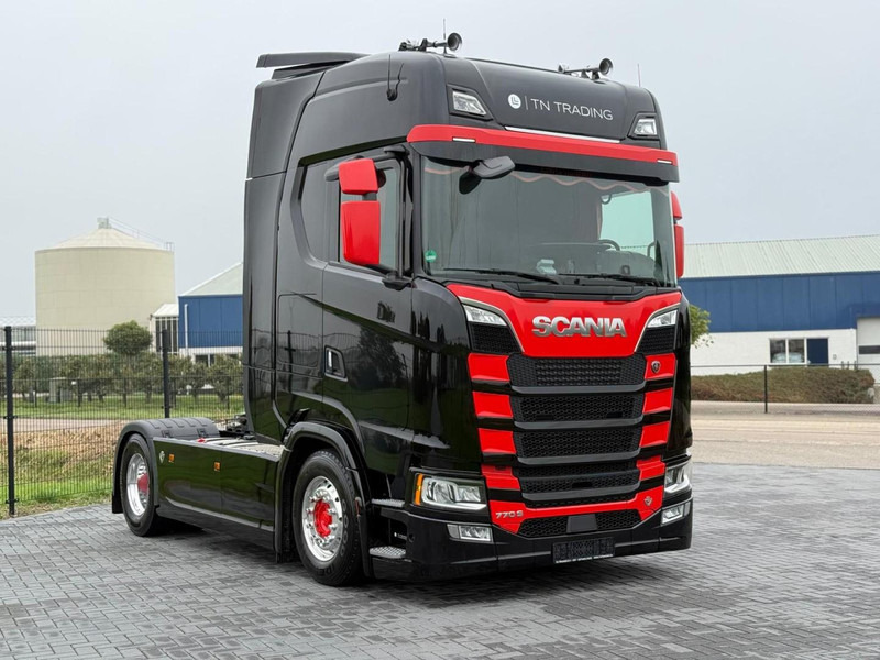 Scania S770 VOLLUCHT, LEER, RETARDER, 2 TANKS, PARK COOL. - Камион влекач: слика 1 Scania S770 VOLLUCHT, LEER, RETARDER, 2 TANKS, PARK COOL. - Камион влекач: слика 1