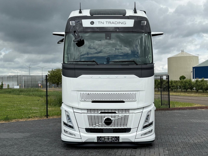 Volvo FH 13.460XL NEW, FULL AIR, ALCOA, HYDRAULIC, XL, FULL. - Камион влекач: слика 3 Volvo FH 13.460XL NEW, FULL AIR, ALCOA, HYDRAULIC, XL, FULL. - Камион влекач: слика 3