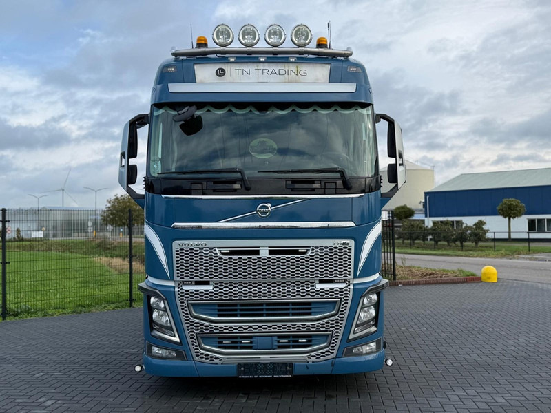 Volvo FH16.650 VOLLUCHT, HYDRAULIEK, SHOW INTERIEUR, DYNAMIC STEERING. - Камион влекач: слика 4 Volvo FH16.650 VOLLUCHT, HYDRAULIEK, SHOW INTERIEUR, DYNAMIC STEERING. - Камион влекач: слика 4
