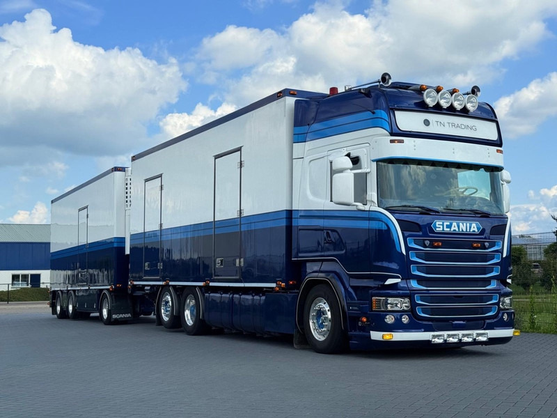 Scania R450 SHOW COMBI, SPECIAL INTERIOR, LIKE NEW, LOW MILEAGE. - Камион сандучар: слика 1 Scania R450 SHOW COMBI, SPECIAL INTERIOR, LIKE NEW, LOW MILEAGE. - Камион сандучар: слика 1