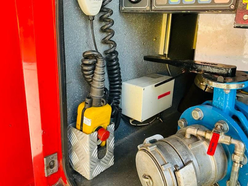 Противпожарен камион Volvo FM9: слика 20 Противпожарен камион Volvo FM9: слика 20