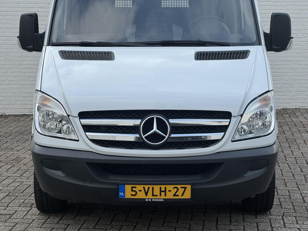 Mercedes-Benz Sprinter-213 2.2 CDI 366 DC 2x Schuifdeur Airco Imperiaal Treeplank Trekhaak 3 Zitplaatsen - Товарно комбе: слика 3 Mercedes-Benz Sprinter-213 2.2 CDI 366 DC 2x Schuifdeur Airco Imperiaal Treeplank Trekhaak 3 Zitplaatsen - Товарно комбе: слика 3