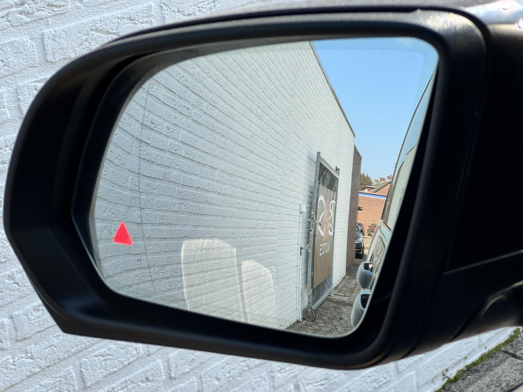 Mercedes-Benz V-Klasse-300d L3 Avantgarde AMG 360 Camera Burmester Groot scherm Adaptieve cruise - Комби со двојна кабина: слика 4 Mercedes-Benz V-Klasse-300d L3 Avantgarde AMG 360 Camera Burmester Groot scherm Adaptieve cruise - Комби со двојна кабина: слика 4