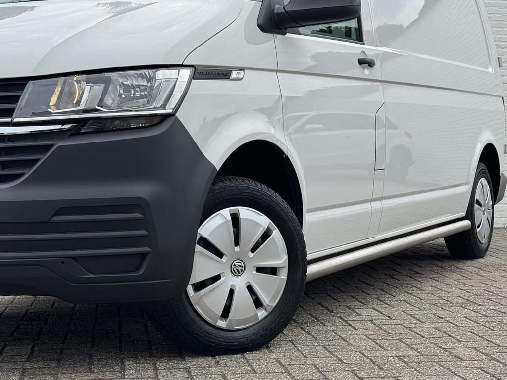 Volkswagen Transporter-2.0 TDI L2H1 Navigatie Trekhaak Carplay Cruise Airco Lat om lat 4 Seizoenen banden - Товарно комбе: слика 3 Volkswagen Transporter-2.0 TDI L2H1 Navigatie Trekhaak Carplay Cruise Airco Lat om lat 4 Seizoenen banden - Товарно комбе: слика 3