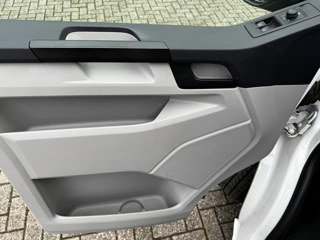 Volkswagen Transporter Kombi-T6 2.0 TDI 9 persoons Cruise control Airco Verwarmbare buitenspiegels - Патничко комбе: слика 5 Volkswagen Transporter Kombi-T6 2.0 TDI 9 persoons Cruise control Airco Verwarmbare buitenspiegels - Патничко комбе: слика 5