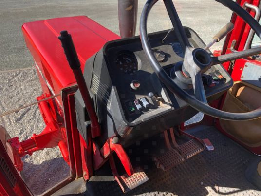 International 745 XL Tracteur à 15 000 € - Трактор: слика 5 International 745 XL Tracteur à 15 000 € - Трактор: слика 5