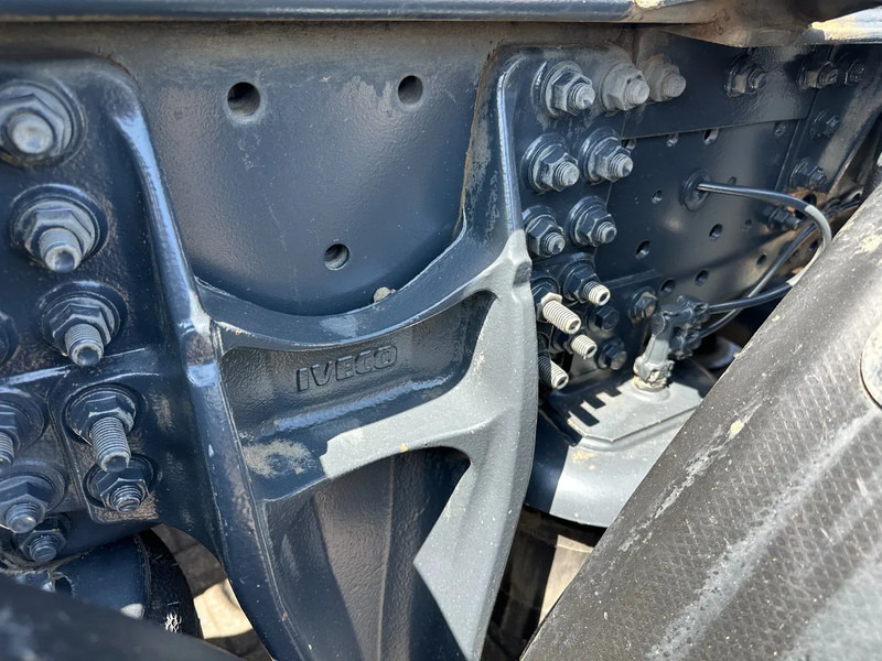 Камион со кабелски систем, Камион со кран Iveco Stralis 400 6x2 HMF 1720 K3 Kraan Met 24T HTS Kabel Systeem / Rotator / Euro 6: слика 10