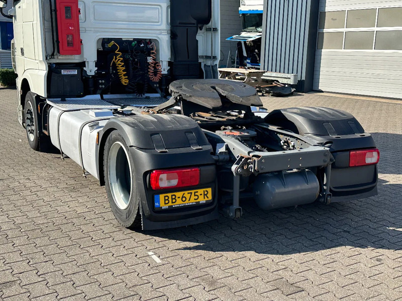 DAF XF 460 Space Cab-Mega-Hefschotel-2 Tank-Euro 6 - Камион влекач: слика 5 DAF XF 460 Space Cab-Mega-Hefschotel-2 Tank-Euro 6 - Камион влекач: слика 5