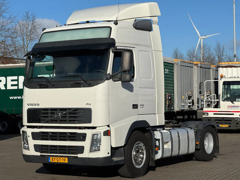 Volvo FH 440 4x2 Globe *469 Tkm* Euro 5 * NL-Truck* - Камион влекач: слика 1 Volvo FH 440 4x2 Globe *469 Tkm* Euro 5 * NL-Truck* - Камион влекач: слика 1
