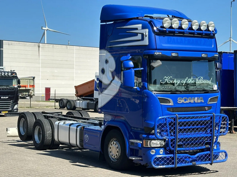 Scania R580 V8 6X2 Chassis WB 4.70mtr Retarder Topline Euro 6 - Камион со кабинска шасија: слика 2 Scania R580 V8 6X2 Chassis WB 4.70mtr Retarder Topline Euro 6 - Камион со кабинска шасија: слика 2