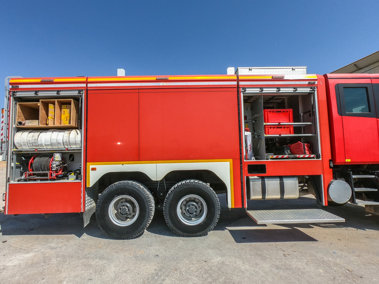 Renault SZCZESNIAK K-500 TLF 9000/1000 6x6 - Противпожарен камион: слика 4 Renault SZCZESNIAK K-500 TLF 9000/1000 6x6 - Противпожарен камион: слика 4