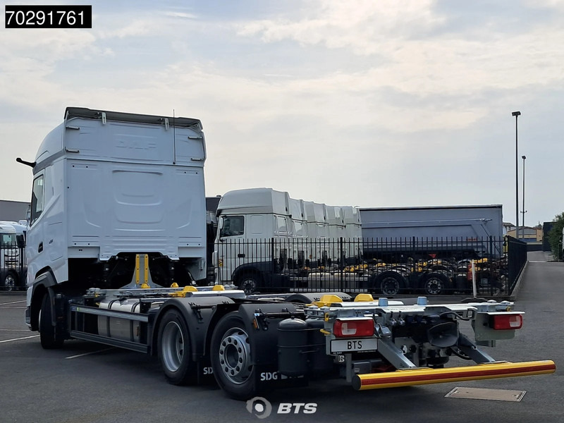 DAF XG 480 6X2 NEW!! BDF Maxi Lift+Steering Axle Automatic Euro 6 - Транспортер на контејнер/ Камион со променливо тело: слика 2 DAF XG 480 6X2 NEW!! BDF Maxi Lift+Steering Axle Automatic Euro 6 - Транспортер на контејнер/ Камион со променливо тело: слика 2