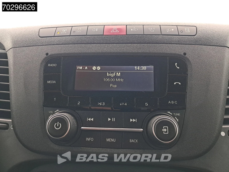 Комбе фургон Iveco Daily 35C16 3.0L Ladebordwand 160PS Doppelbereifung Koffer Klima Tempomat D'Hollandia Euro6 A/C Cruise control: слика 17 Комбе фургон Iveco Daily 35C16 3.0L Ladebordwand 160PS Doppelbereifung Koffer Klima Tempomat D'Hollandia Euro6 A/C Cruise control: слика 17