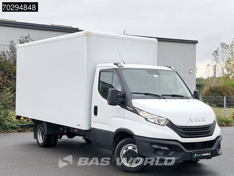 Iveco Daily 35C16 Automatik Ladebordwand 160PS Koffer Doppelbereifung Klima Kamera Euro6 20m3 A/C - Комбе фургон: слика 2 Iveco Daily 35C16 Automatik Ladebordwand 160PS Koffer Doppelbereifung Klima Kamera Euro6 20m3 A/C - Комбе фургон: слика 2
