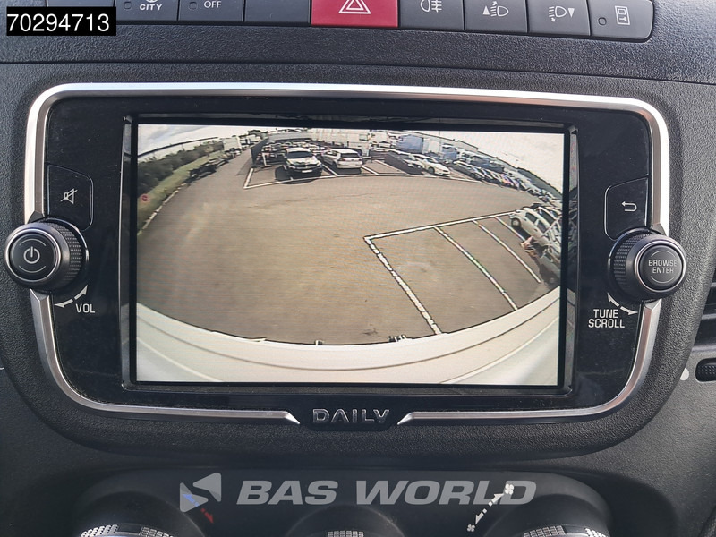 Комбе фургон Iveco Daily 35S16 Ladebordwand Automatik 160PS Doppelbereifung Koffer Klima Kamera Euro6 19m3 A/C: слика 13 Комбе фургон Iveco Daily 35S16 Ladebordwand Automatik 160PS Doppelbereifung Koffer Klima Kamera Euro6 19m3 A/C: слика 13