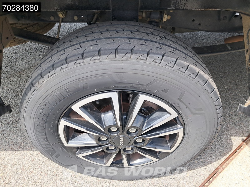 Товарно комбе Iveco Daily 35S18 3.0L Automatik 180PS L2H2 ACC Navi LED Kamera Klima Parkensensoren Euro6 L2 12m3 A/C: слика 7