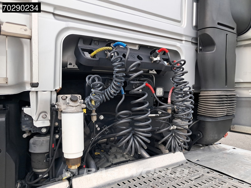 Камион влекач DAF XF 480 4X2 SSC Retarder 2xTanks ACC Standklima Euro 6: слика 13 Камион влекач DAF XF 480 4X2 SSC Retarder 2xTanks ACC Standklima Euro 6: слика 13