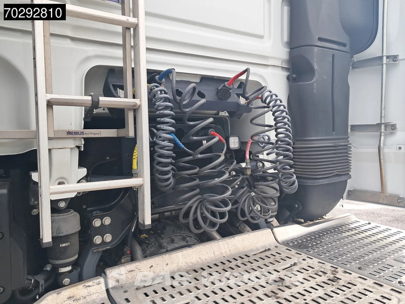 DAF XF 480 4X2 SSC Retarder Standklima LED ACC Euro 6 - Камион влекач: слика 3 DAF XF 480 4X2 SSC Retarder Standklima LED ACC Euro 6 - Камион влекач: слика 3