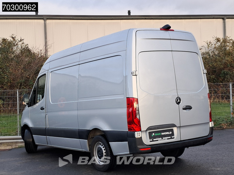 Mercedes-Benz Sprinter 315 CDI Automatik L2H2 150PS Klima Kamera Parkensensoren MBUX CarPlay Euro6 L2 A/C - Мало комбе: слика 5 Mercedes-Benz Sprinter 315 CDI Automatik L2H2 150PS Klima Kamera Parkensensoren MBUX CarPlay Euro6 L2 A/C - Мало комбе: слика 5