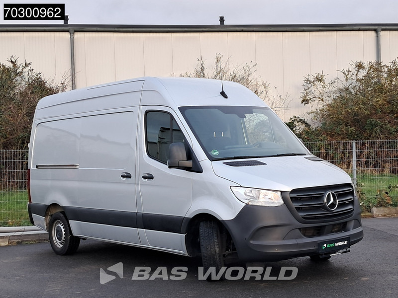 Mercedes-Benz Sprinter 315 CDI Automatik L2H2 150PS Klima Kamera Parkensensoren MBUX CarPlay Euro6 L2 A/C - Мало комбе: слика 2 Mercedes-Benz Sprinter 315 CDI Automatik L2H2 150PS Klima Kamera Parkensensoren MBUX CarPlay Euro6 L2 A/C - Мало комбе: слика 2