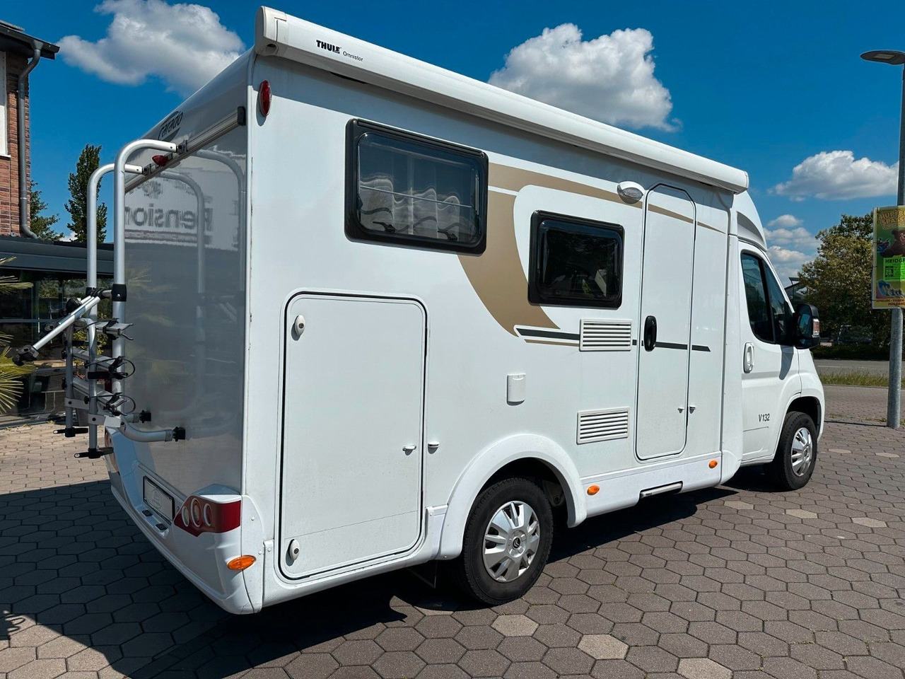 Carado V 132/Festbett/Garage/Klima/Markise/Finanzierung - Полуинтегриран кампер: слика 4 Carado V 132/Festbett/Garage/Klima/Markise/Finanzierung - Полуинтегриран кампер: слика 4