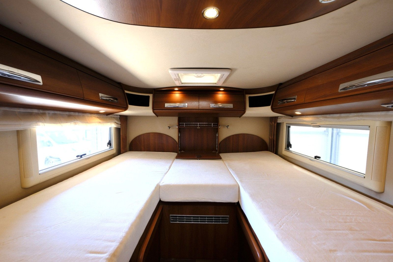 Интегриран кампер Carthago Chic E-Line  I50 LE Yachting/Einzelbetten+Hubbet: слика 16