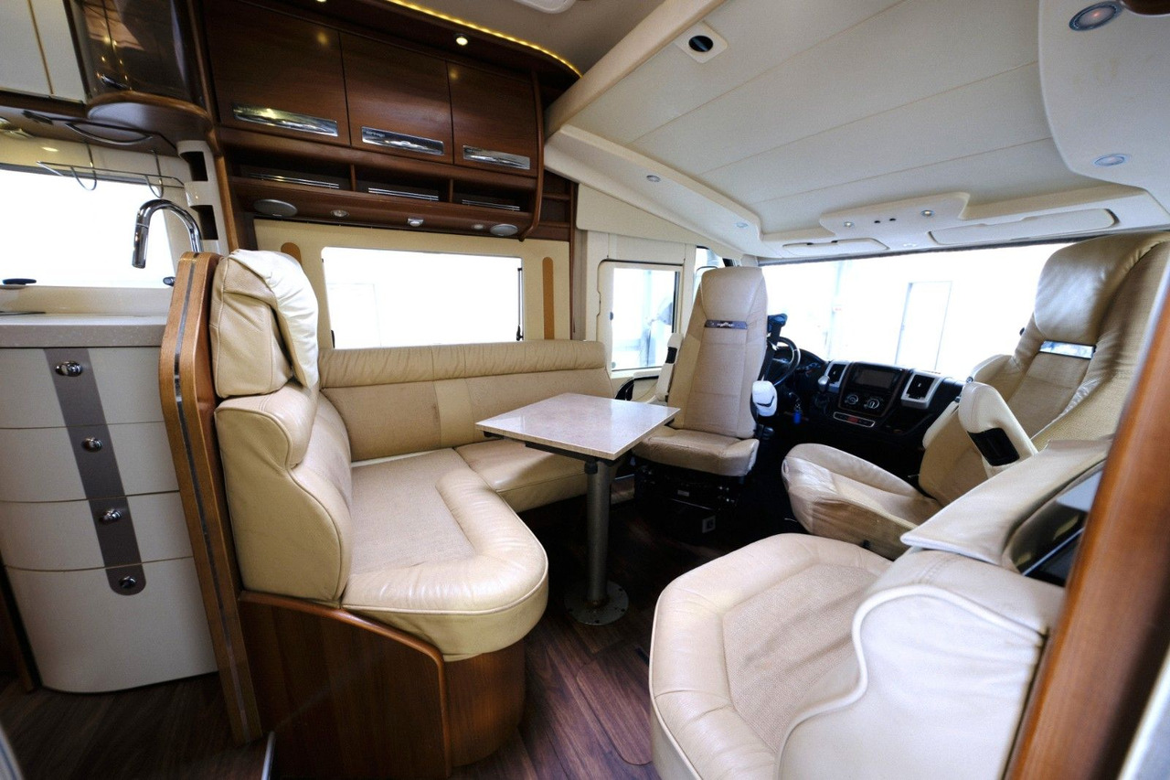 Интегриран кампер Carthago Chic E-Line  I50 LE Yachting/Einzelbetten+Hubbet: слика 10