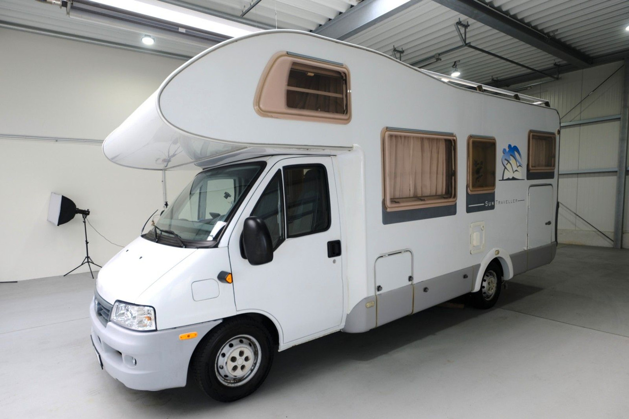 Knaus Sun Traveller 658 LG/Festbett/ DPF Grün/Garage - Алковен кампер: слика 2 Knaus Sun Traveller 658 LG/Festbett/ DPF Grün/Garage - Алковен кампер: слика 2