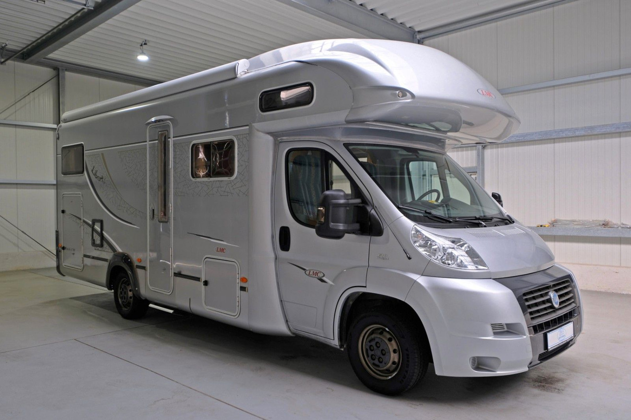 LMC Liberty A 700 G/ Festbett/Garage/6 Schlafplätze - Алковен кампер: слика 1 LMC Liberty A 700 G/ Festbett/Garage/6 Schlafplätze - Алковен кампер: слика 1