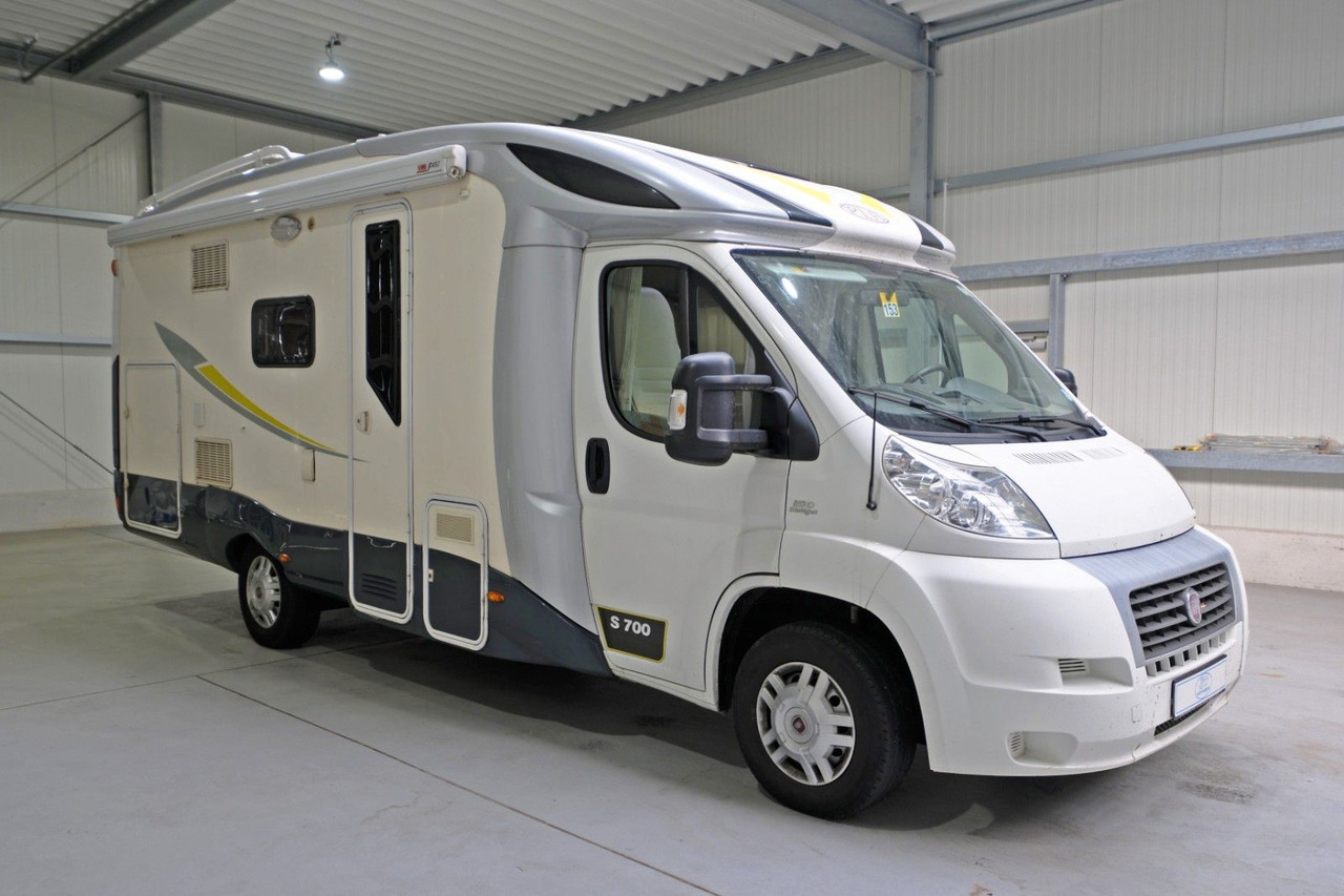 P.L.A. S 700/Festbett/Garage/Klima/Solar/Markise - Алковен кампер: слика 1 P.L.A. S 700/Festbett/Garage/Klima/Solar/Markise - Алковен кампер: слика 1