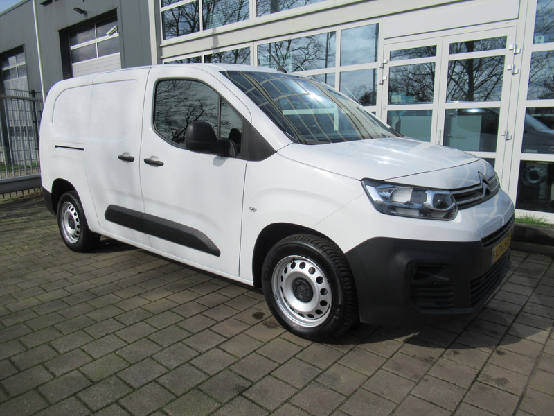 Citroën Berlingo 1.5 BlueHDI Club XL 3-Zit Lang Maxi - Мало комбе: слика 2 Citroën Berlingo 1.5 BlueHDI Club XL 3-Zit Lang Maxi - Мало комбе: слика 2