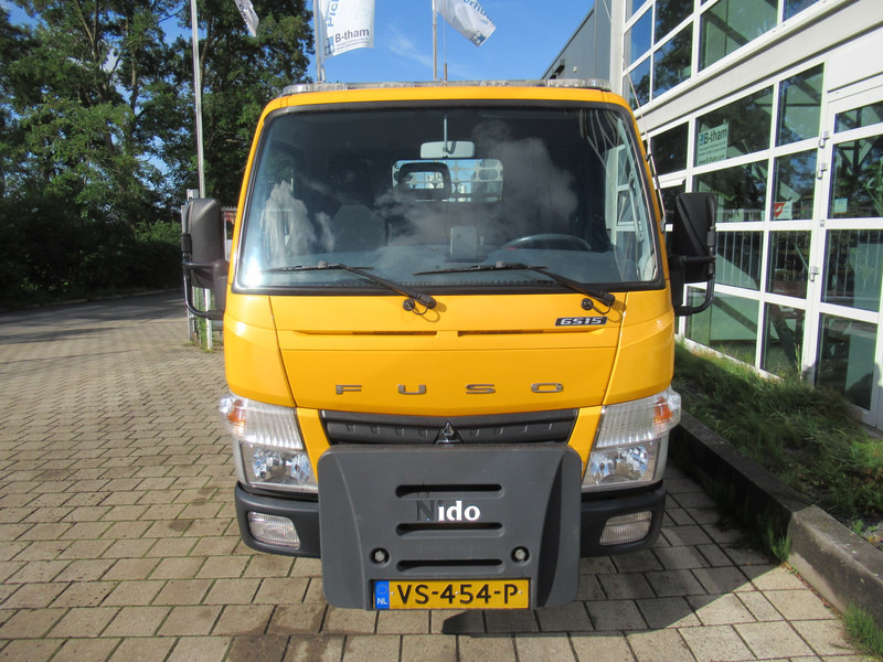 FUSO Canter 6S15 Winterdienst NIDO HYDRO - Комбе со отворен сандак: слика 4 FUSO Canter 6S15 Winterdienst NIDO HYDRO - Комбе со отворен сандак: слика 4
