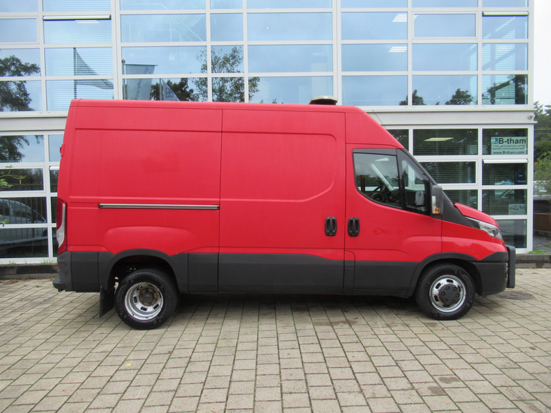 Iveco Daily 35C15V 3.0 352 H3 L NIDO DIN Standverw. - Комбе фургон: слика 4 Iveco Daily 35C15V 3.0 352 H3 L NIDO DIN Standverw. - Комбе фургон: слика 4