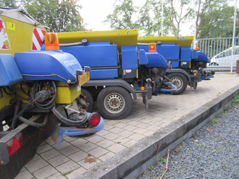 NIDO AWK 2500-1 Stratos B11L-18 ACLN280 1,1M3 + 500L Zoutstrooier Salzstreuer - Распрскувач на песок/ Сол: слика 5 NIDO AWK 2500-1 Stratos B11L-18 ACLN280 1,1M3 + 500L Zoutstrooier Salzstreuer - Распрскувач на песок/ Сол: слика 5