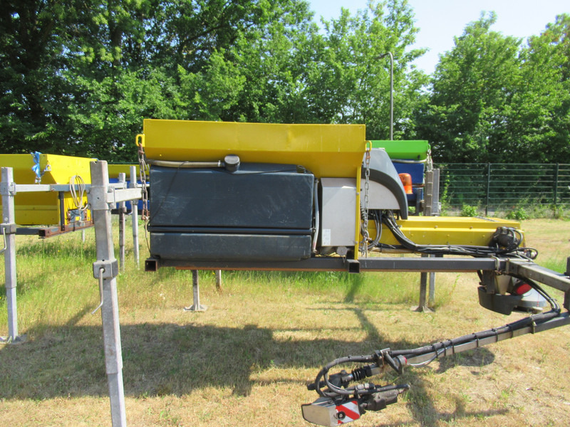 NIDO STRATOS B11-24 PAXN 1,1 m3 + 500L Zoutstrooier Salzstreuer - Распрскувач на песок/ Сол: слика 4 NIDO STRATOS B11-24 PAXN 1,1 m3 + 500L Zoutstrooier Salzstreuer - Распрскувач на песок/ Сол: слика 4