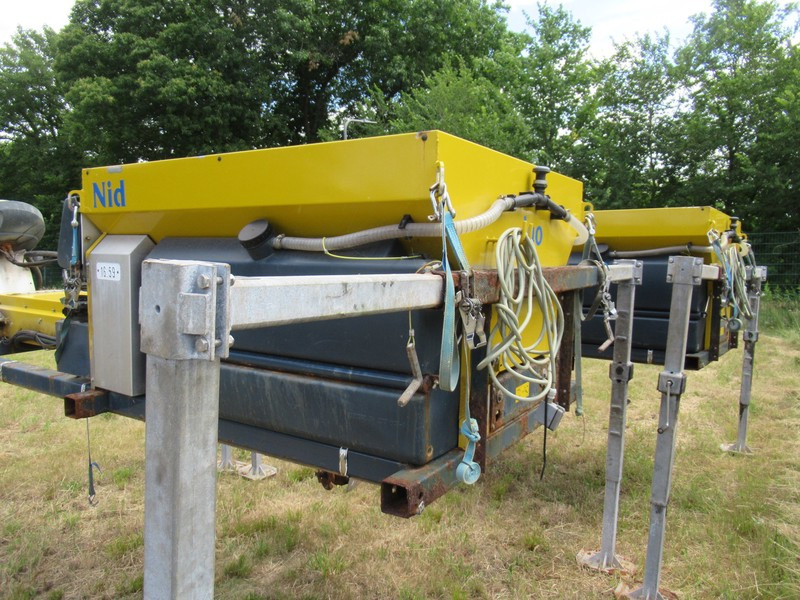 NIDO - Schmidt STRATOS B08-27 PALN 0,8m3 + 350 L Zoutstrooier - Распрскувач на песок/ Сол: слика 4 NIDO - Schmidt STRATOS B08-27 PALN 0,8m3 + 350 L Zoutstrooier - Распрскувач на песок/ Сол: слика 4