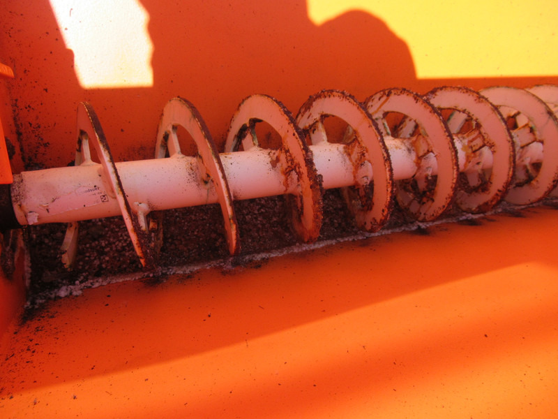 Распрскувач на песок/ Сол RASCO JUNIOR 1.0M + HONDA Motor - Engine Salt Salz ROTACIJSKI POSIPAC: слика 8 Распрскувач на песок/ Сол RASCO JUNIOR 1.0M + HONDA Motor - Engine Salt Salz ROTACIJSKI POSIPAC: слика 8