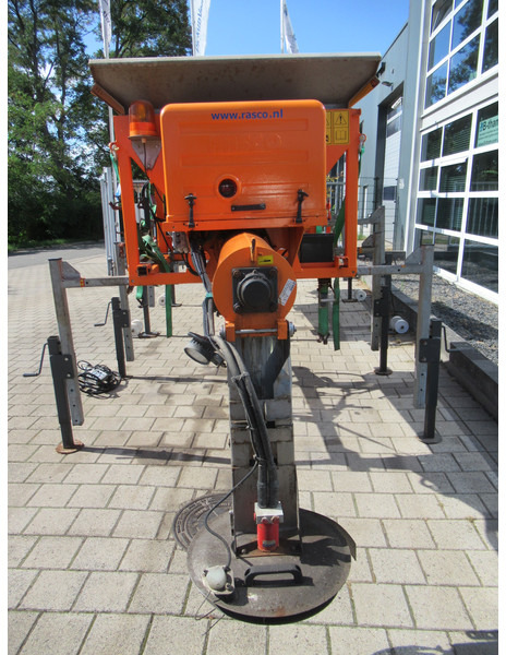 RASCO JUNIOR 1.0M + HONDA Motor - Engine Salt Salz ROTACIJSKI POSIPAC - Распрскувач на песок/ Сол: слика 4 RASCO JUNIOR 1.0M + HONDA Motor - Engine Salt Salz ROTACIJSKI POSIPAC - Распрскувач на песок/ Сол: слика 4