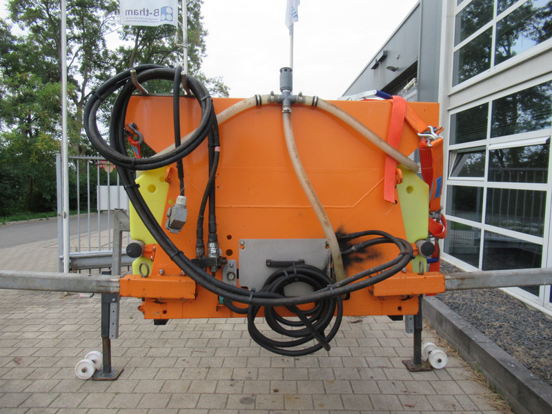 RASCO SOLID TG 0.85 VHP20 0.85M3 + 480L Salz Salt Spreader ROTACIJSKI POSIPAC - Распрскувач на песок/ Сол: слика 4 RASCO SOLID TG 0.85 VHP20 0.85M3 + 480L Salz Salt Spreader ROTACIJSKI POSIPAC - Распрскувач на песок/ Сол: слика 4