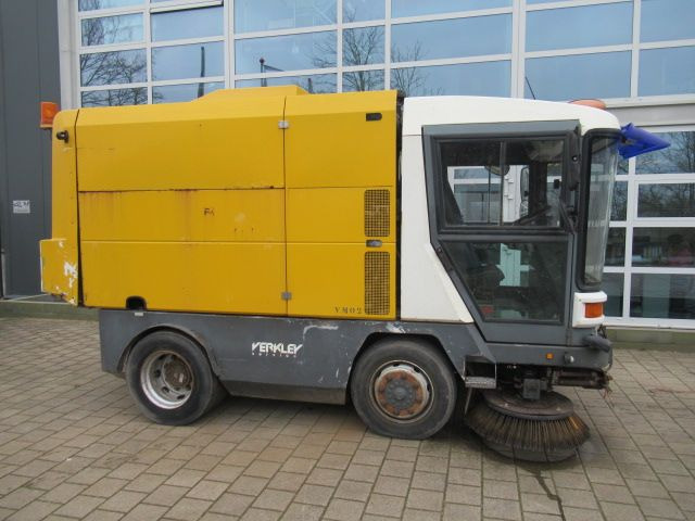Ravo 5002 580 80km/h - Возило за метење: слика 5 Ravo 5002 580 80km/h - Возило за метење: слика 5